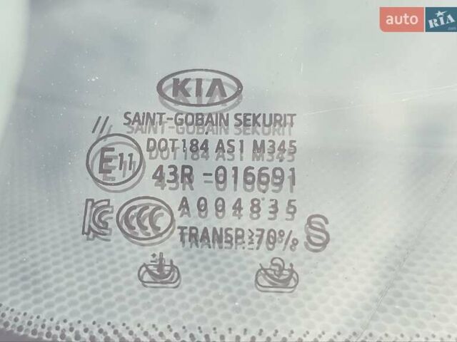 Синий Киа Niro, объемом двигателя 1.58 л и пробегом 179 тыс. км за 14400 $, фото 15 на Automoto.ua