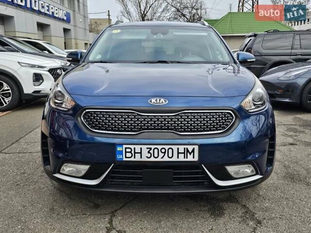 Синий Киа Niro, объемом двигателя 1.58 л и пробегом 179 тыс. км за 14400 $, фото 2 на Automoto.ua