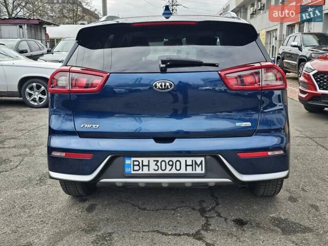 Синий Киа Niro, объемом двигателя 1.58 л и пробегом 179 тыс. км за 14400 $, фото 7 на Automoto.ua
