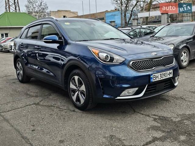 Синий Киа Niro, объемом двигателя 1.58 л и пробегом 179 тыс. км за 14400 $, фото 4 на Automoto.ua