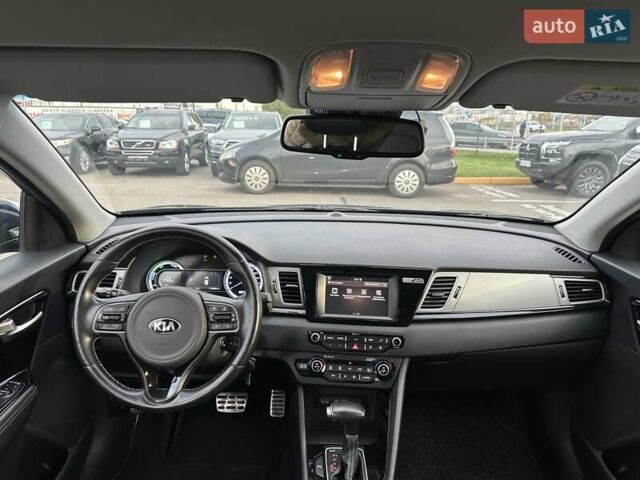 Синий Киа Niro, объемом двигателя 1.58 л и пробегом 119 тыс. км за 18300 $, фото 18 на Automoto.ua