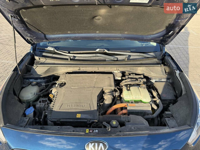 Синий Киа Niro, объемом двигателя 1.59 л и пробегом 114 тыс. км за 19000 $, фото 44 на Automoto.ua
