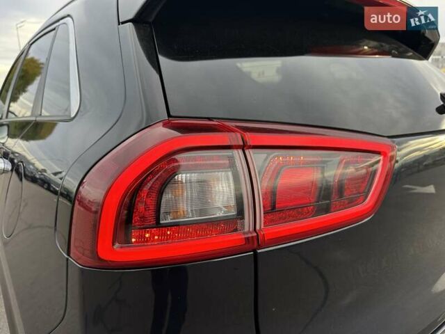 Синий Киа Niro, объемом двигателя 1.58 л и пробегом 119 тыс. км за 18300 $, фото 11 на Automoto.ua