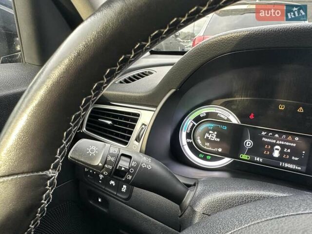 Синий Киа Niro, объемом двигателя 1.58 л и пробегом 119 тыс. км за 18300 $, фото 20 на Automoto.ua