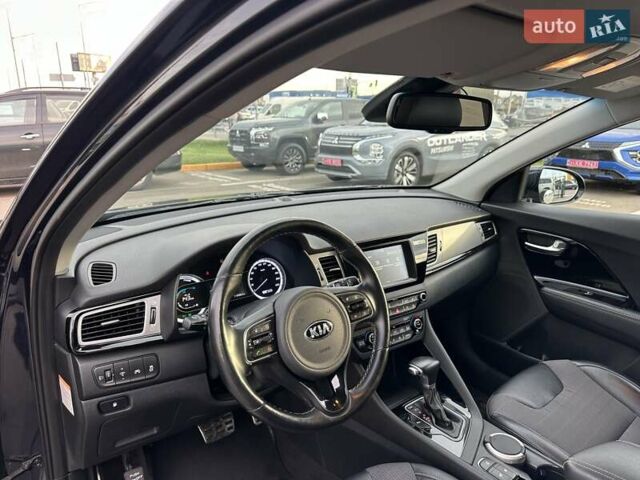 Синий Киа Niro, объемом двигателя 1.58 л и пробегом 119 тыс. км за 18300 $, фото 16 на Automoto.ua
