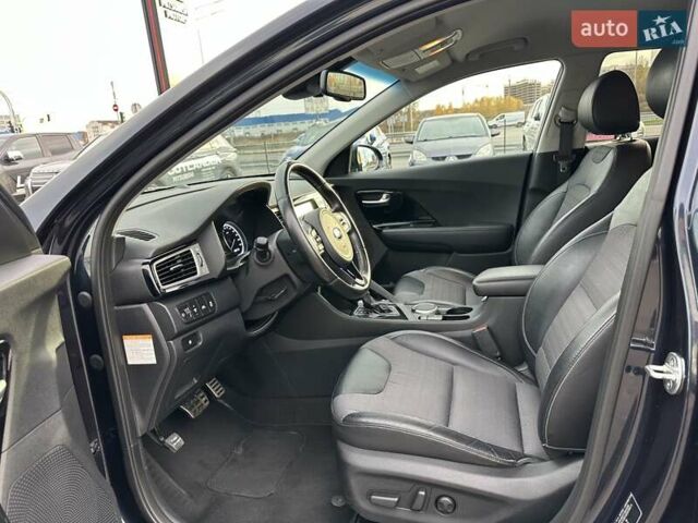 Синий Киа Niro, объемом двигателя 1.58 л и пробегом 119 тыс. км за 18300 $, фото 17 на Automoto.ua