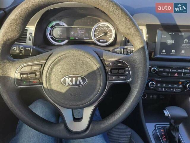 Синій Кіа Niro, об'ємом двигуна 1.58 л та пробігом 146 тис. км за 14700 $, фото 12 на Automoto.ua