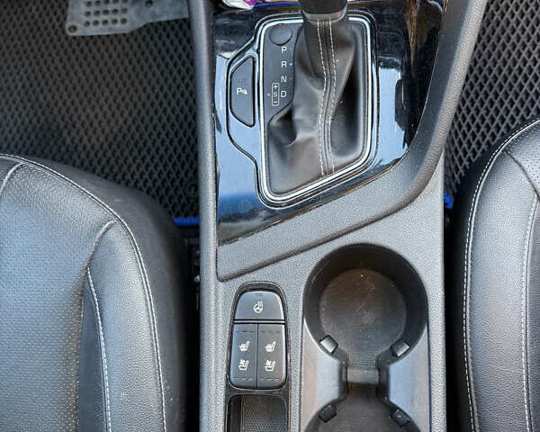 Синий Киа Niro, объемом двигателя 1.59 л и пробегом 114 тыс. км за 19000 $, фото 43 на Automoto.ua