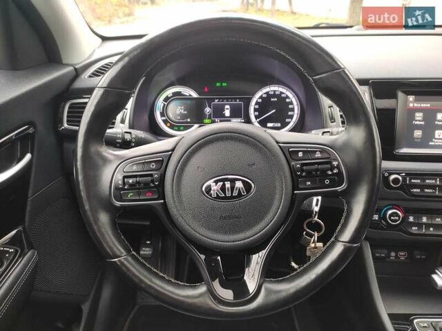Синий Киа Niro, объемом двигателя 1.58 л и пробегом 219 тыс. км за 16200 $, фото 22 на Automoto.ua