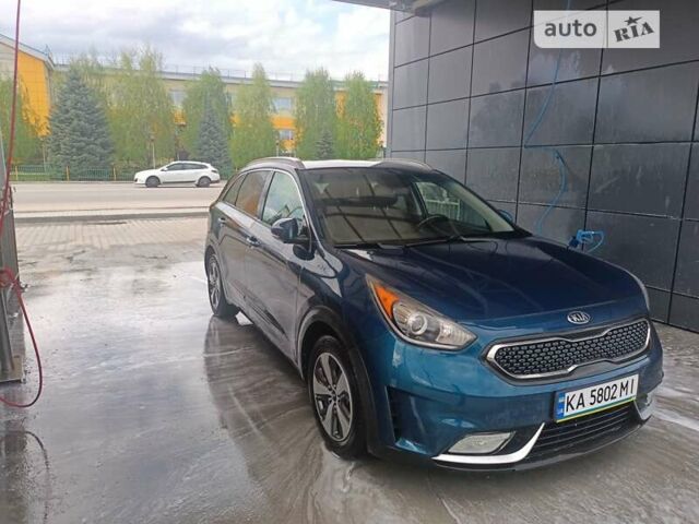 Синій Кіа Niro, об'ємом двигуна 1.6 л та пробігом 175 тис. км за 15500 $, фото 18 на Automoto.ua