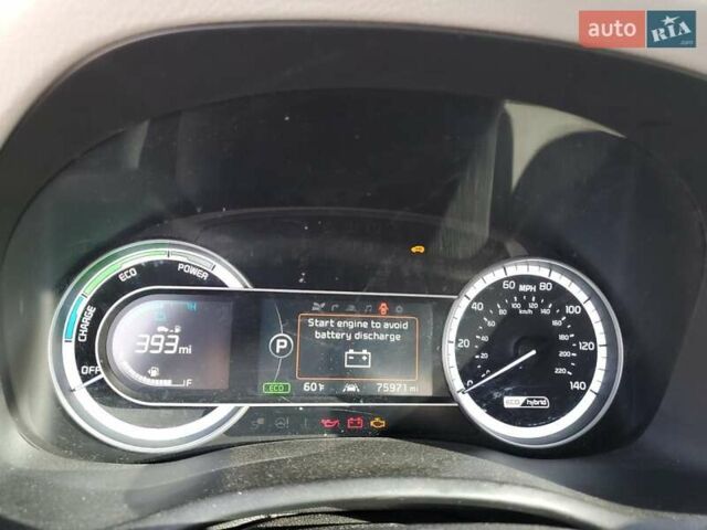 Синий Киа Niro, объемом двигателя 1.58 л и пробегом 122 тыс. км за 2400 $, фото 8 на Automoto.ua
