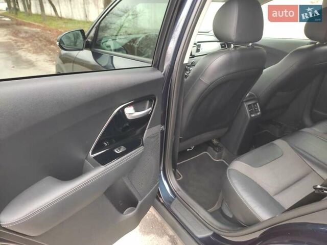 Синий Киа Niro, объемом двигателя 1.58 л и пробегом 219 тыс. км за 16200 $, фото 32 на Automoto.ua