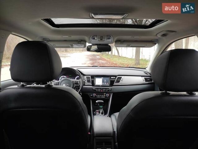 Синий Киа Niro, объемом двигателя 1.58 л и пробегом 219 тыс. км за 16200 $, фото 29 на Automoto.ua
