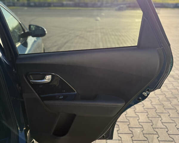 Синий Киа Niro, объемом двигателя 1.59 л и пробегом 114 тыс. км за 19000 $, фото 18 на Automoto.ua