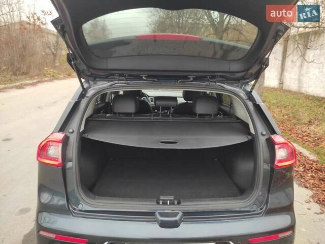 Синий Киа Niro, объемом двигателя 1.58 л и пробегом 219 тыс. км за 16200 $, фото 8 на Automoto.ua