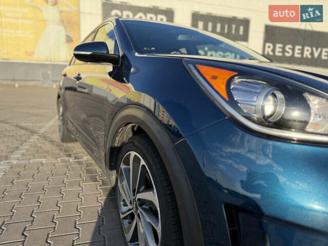 Синий Киа Niro, объемом двигателя 1.59 л и пробегом 114 тыс. км за 19000 $, фото 2 на Automoto.ua