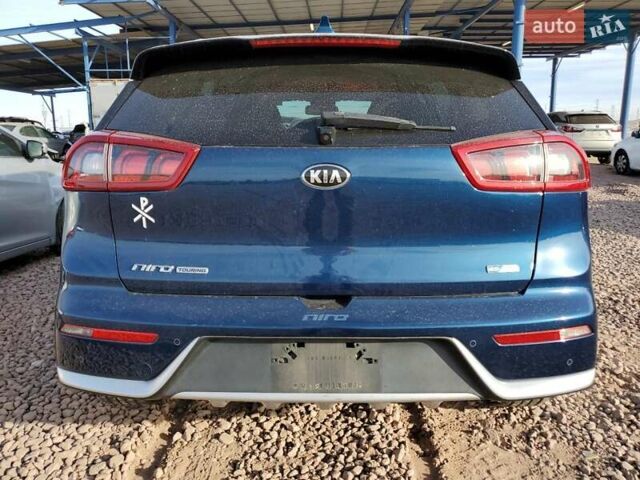 Синий Киа Niro, объемом двигателя 1.58 л и пробегом 122 тыс. км за 2400 $, фото 5 на Automoto.ua