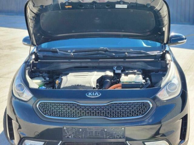 Синий Киа Niro, объемом двигателя 1.6 л и пробегом 265 тыс. км за 12300 $, фото 2 на Automoto.ua