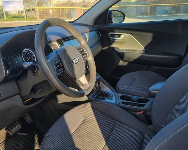 Синій Кіа Niro, об'ємом двигуна 1.58 л та пробігом 146 тис. км за 14700 $, фото 10 на Automoto.ua