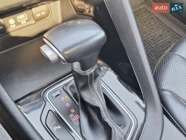 Синій Кіа Niro, об'ємом двигуна 1.58 л та пробігом 181 тис. км за 16900 $, фото 32 на Automoto.ua