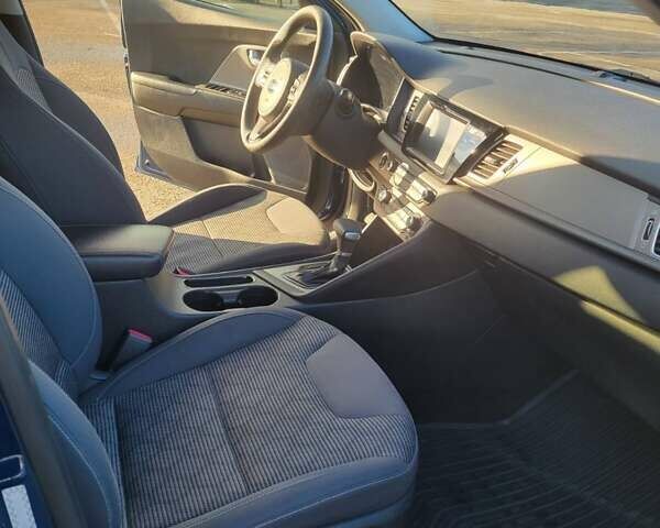 Синій Кіа Niro, об'ємом двигуна 1.58 л та пробігом 146 тис. км за 14700 $, фото 13 на Automoto.ua