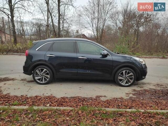 Синий Киа Niro, объемом двигателя 1.58 л и пробегом 219 тыс. км за 16200 $, фото 16 на Automoto.ua