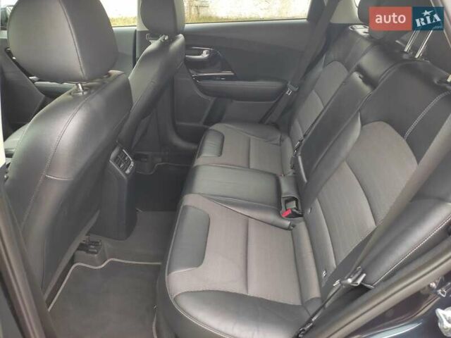 Синий Киа Niro, объемом двигателя 1.58 л и пробегом 219 тыс. км за 16200 $, фото 39 на Automoto.ua