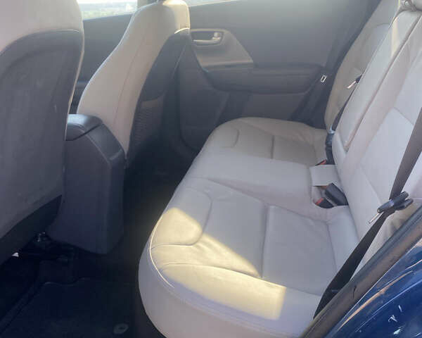 Синий Киа Niro, объемом двигателя 1.58 л и пробегом 197 тыс. км за 14800 $, фото 6 на Automoto.ua