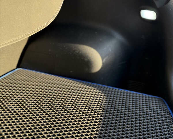 Синий Киа Niro, объемом двигателя 1.59 л и пробегом 114 тыс. км за 19000 $, фото 48 на Automoto.ua