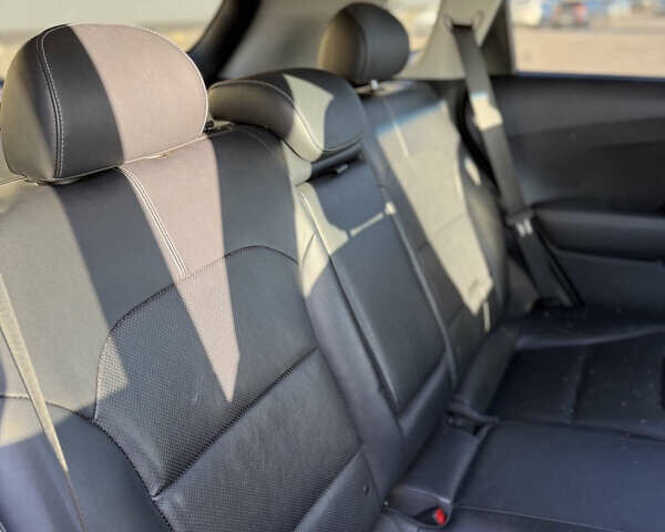 Синий Киа Niro, объемом двигателя 1.59 л и пробегом 114 тыс. км за 19000 $, фото 11 на Automoto.ua