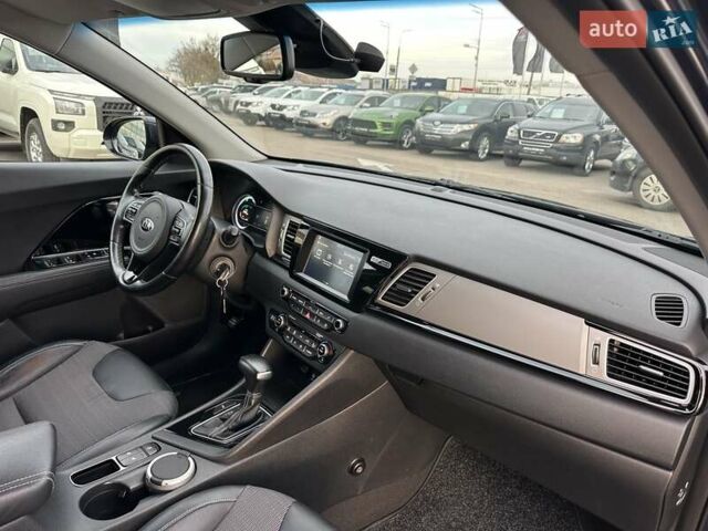 Синий Киа Niro, объемом двигателя 1.58 л и пробегом 119 тыс. км за 18300 $, фото 32 на Automoto.ua