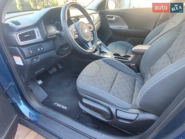 Синий Киа Niro, объемом двигателя 1.6 л и пробегом 177 тыс. км за 17200 $, фото 26 на Automoto.ua