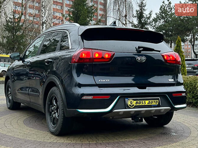 Синій Кіа Niro, об'ємом двигуна 1.58 л та пробігом 110 тис. км за 18300 $, фото 4 на Automoto.ua