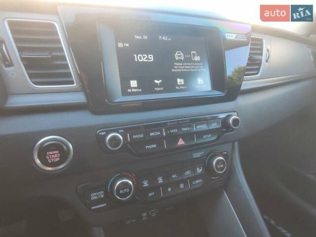 Синий Киа Niro, объемом двигателя 1.6 л и пробегом 177 тыс. км за 17200 $, фото 39 на Automoto.ua