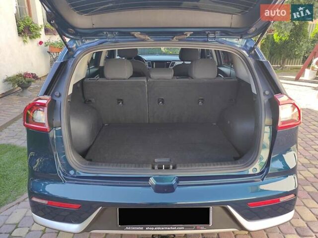 Синий Киа Niro, объемом двигателя 1.6 л и пробегом 177 тыс. км за 17200 $, фото 52 на Automoto.ua
