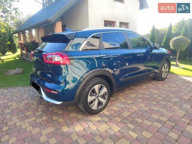 Синий Киа Niro, объемом двигателя 1.6 л и пробегом 177 тыс. км за 17200 $, фото 5 на Automoto.ua