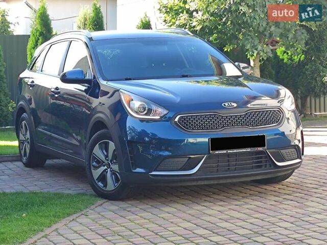 Синий Киа Niro, объемом двигателя 1.6 л и пробегом 177 тыс. км за 17200 $, фото 2 на Automoto.ua