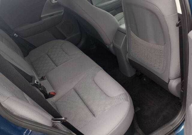 Синий Киа Niro, объемом двигателя 1.6 л и пробегом 45 тыс. км за 3600 $, фото 8 на Automoto.ua