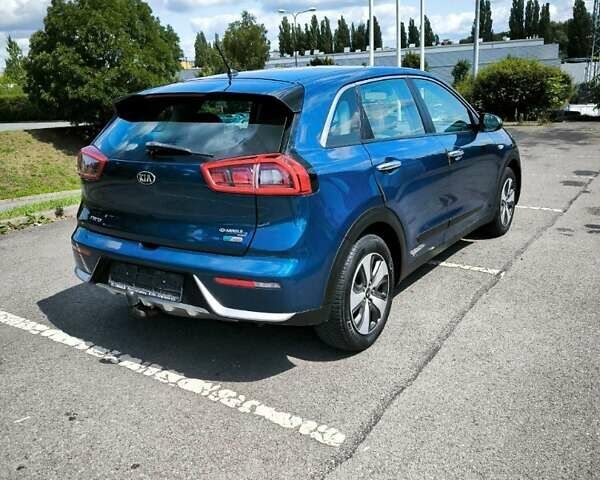 Синий Киа Niro, объемом двигателя 1.58 л и пробегом 156 тыс. км за 17500 $, фото 10 на Automoto.ua