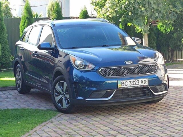 Синій Кіа Niro, об'ємом двигуна 1.6 л та пробігом 178 тис. км за 16800 $, фото 2 на Automoto.ua