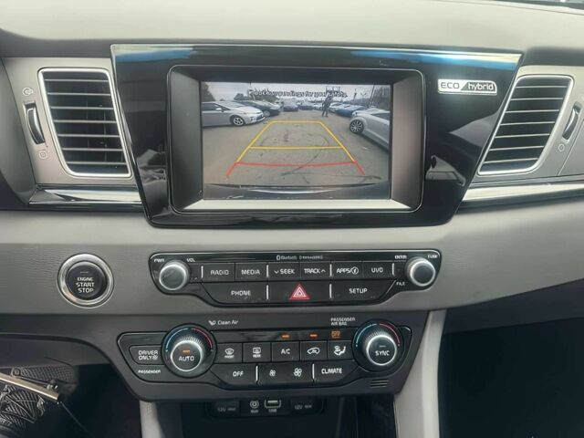 Синий Киа Niro, объемом двигателя 1.6 л и пробегом 36 тыс. км за 12100 $, фото 7 на Automoto.ua