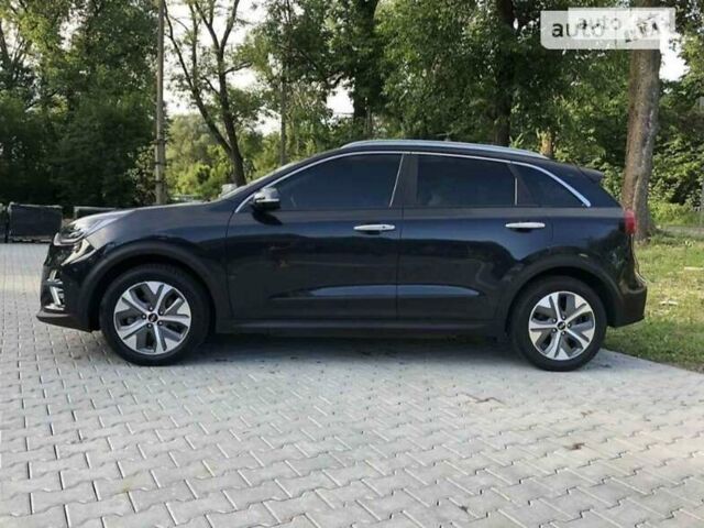 Синій Кіа Niro, об'ємом двигуна 0 л та пробігом 106 тис. км за 27400 $, фото 9 на Automoto.ua