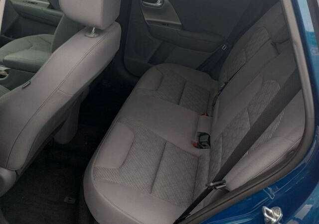 Синий Киа Niro, объемом двигателя 1.6 л и пробегом 45 тыс. км за 3600 $, фото 7 на Automoto.ua