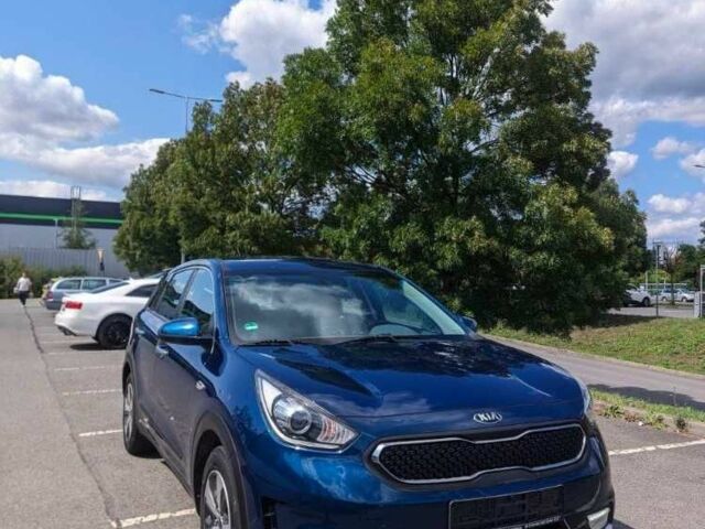 Синий Киа Niro, объемом двигателя 1.6 л и пробегом 156 тыс. км за 14129 $, фото 1 на Automoto.ua