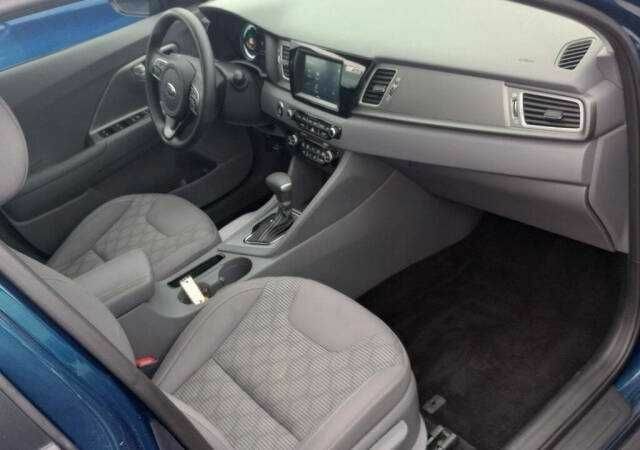 Синий Киа Niro, объемом двигателя 1.6 л и пробегом 45 тыс. км за 3600 $, фото 6 на Automoto.ua