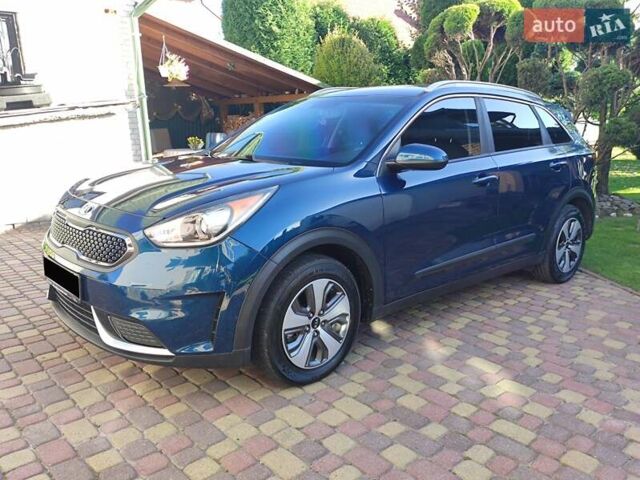 Синий Киа Niro, объемом двигателя 1.6 л и пробегом 177 тыс. км за 17200 $, фото 1 на Automoto.ua