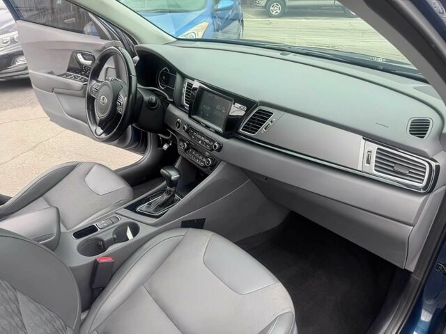 Синий Киа Niro, объемом двигателя 1.6 л и пробегом 36 тыс. км за 12100 $, фото 8 на Automoto.ua