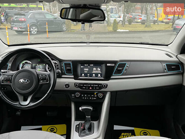 Синій Кіа Niro, об'ємом двигуна 1.58 л та пробігом 110 тис. км за 18300 $, фото 12 на Automoto.ua