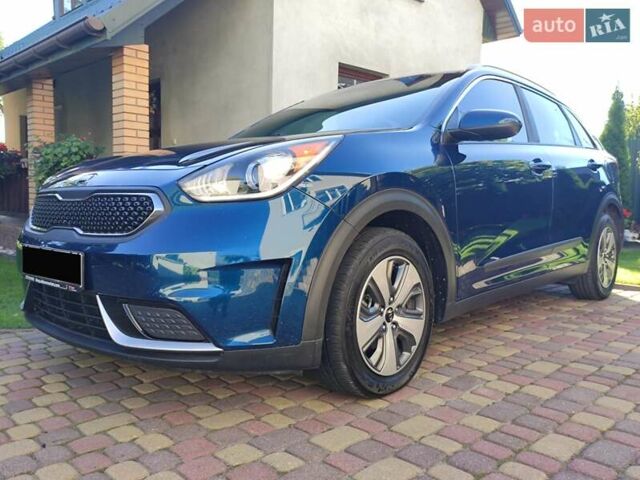Синий Киа Niro, объемом двигателя 1.6 л и пробегом 177 тыс. км за 17200 $, фото 4 на Automoto.ua