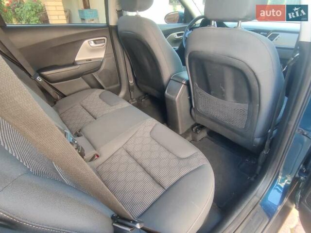 Синий Киа Niro, объемом двигателя 1.6 л и пробегом 177 тыс. км за 17200 $, фото 48 на Automoto.ua